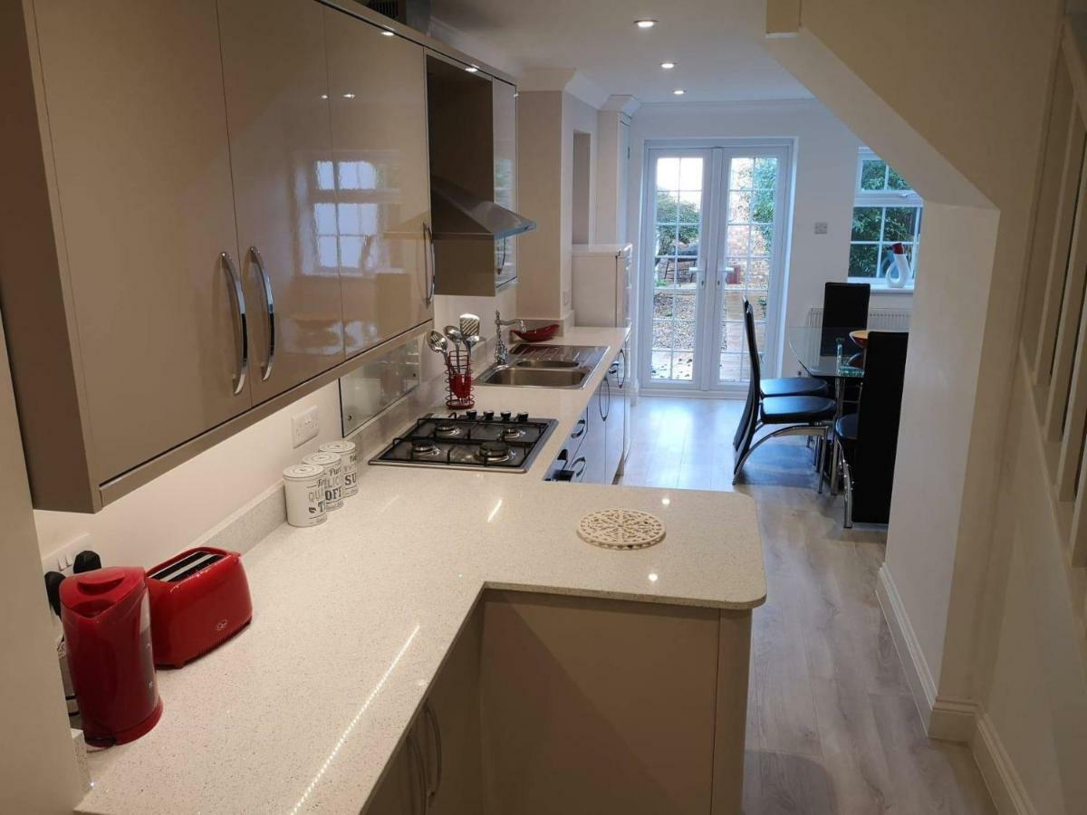 Guildford Town House Villa Luaran gambar